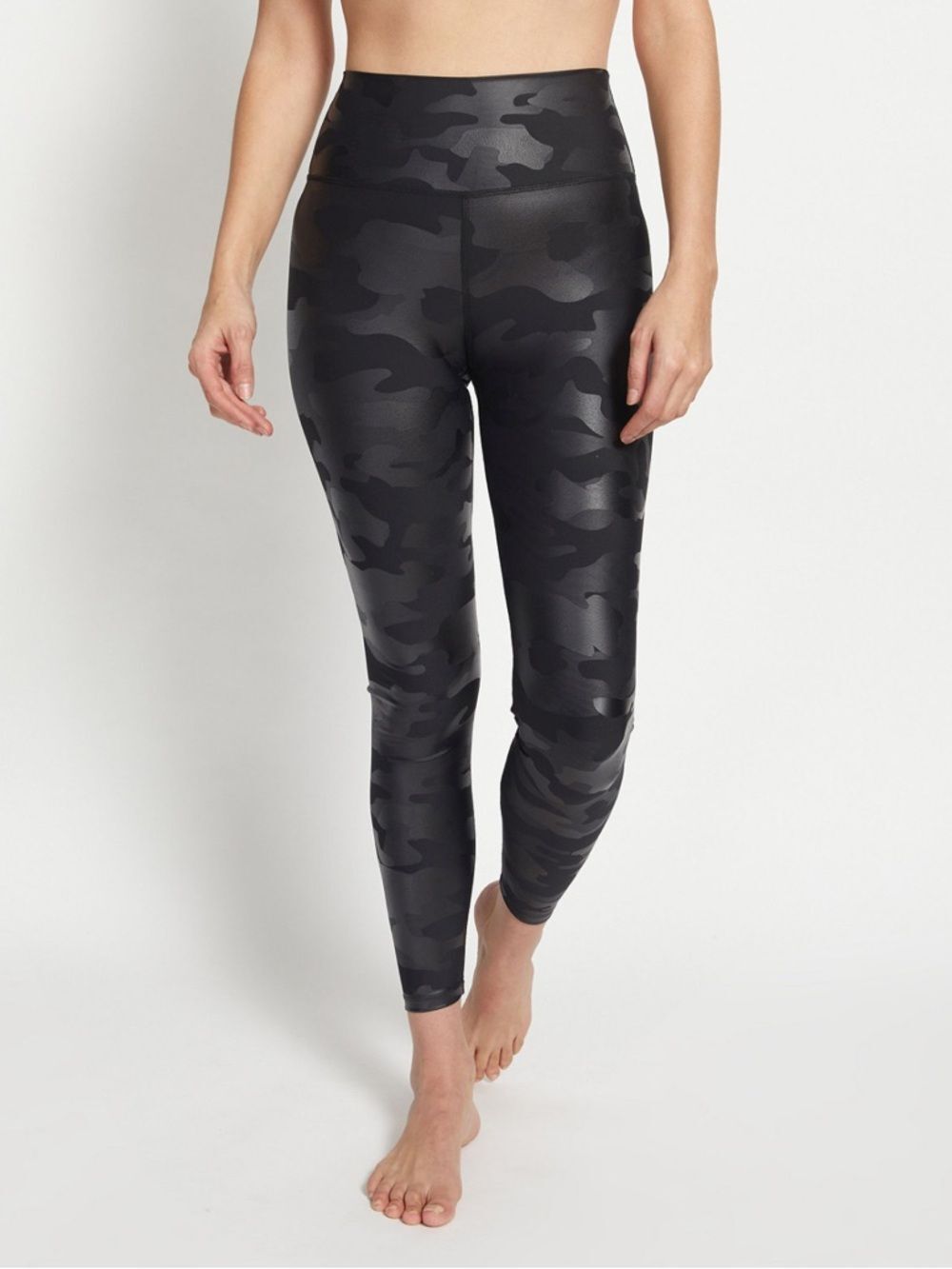 Sage Collective Women's Everyday 7/8 Black Camo Gloss Leggings NWT L